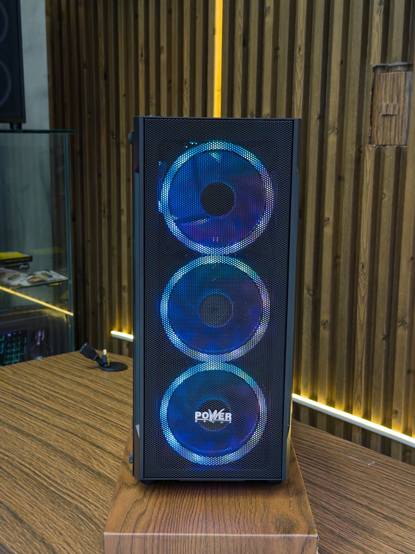Gamer Titán / Ryzen 5 8600G