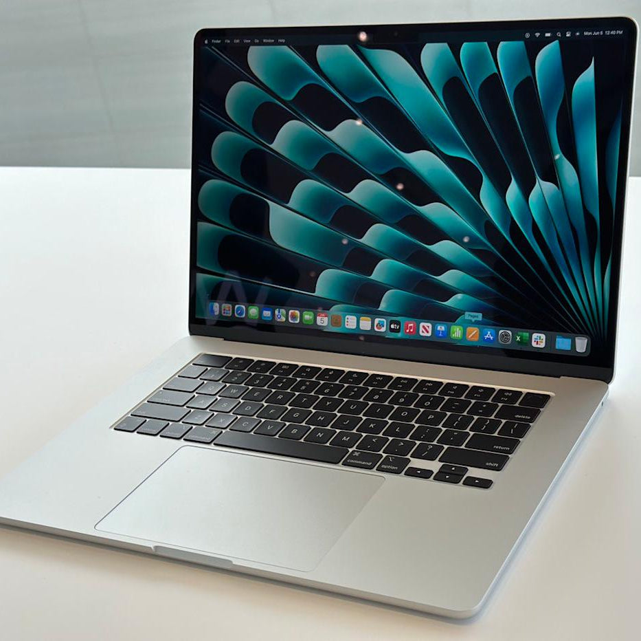 MacBook Air M4 / 16GB Ram / 256GB SSD / Pantalla 15" Retina - Listo para Apple Intelligence